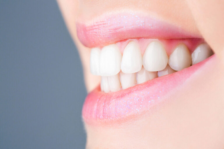 Foods that help to keep your teeth and gum healthy